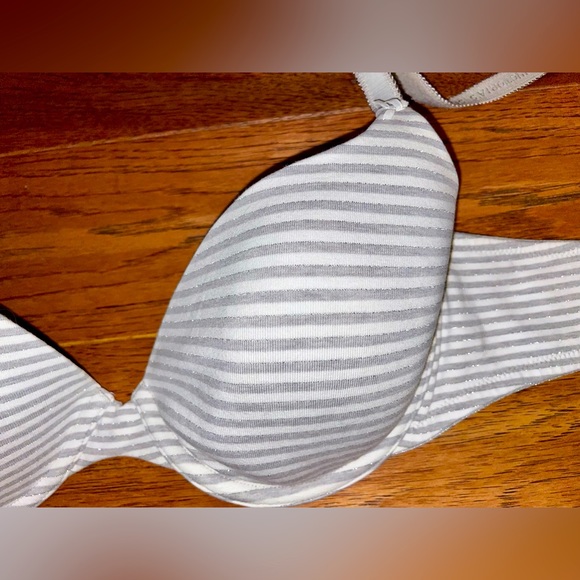 NWOT grey/white striped w shimmery silver body by Victoria secret lined Demi bra - Picture 6 of 16